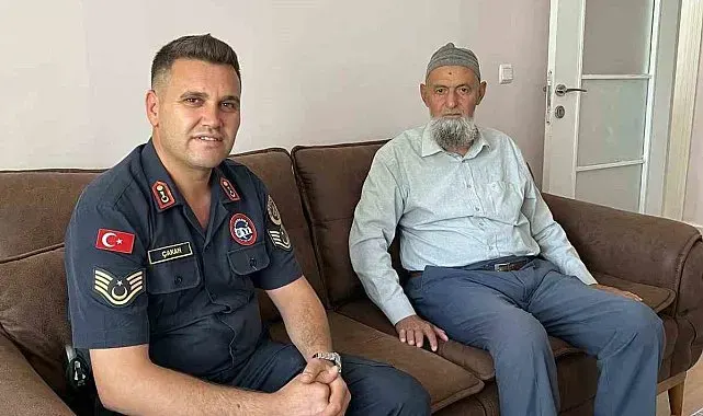 Şehit babasına vefa ziyareti