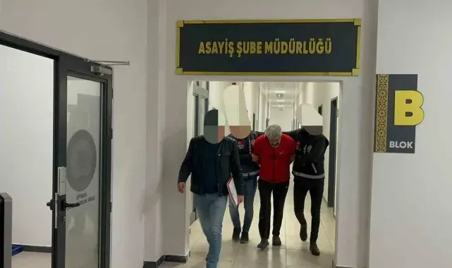 Arkadaşını göğsünden bıçaklayarak öldüren zanlı tutuklandı