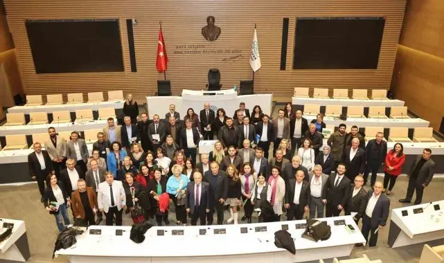 Başkan Şadi Özdemir'den 64 mahalleye eşit hizmet sözü