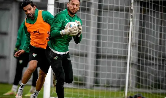 Bursaspor'da Karşıyaka maçı hazırlıkları devam ediyor