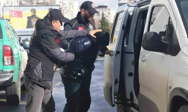 Duvarı kırıp 35 yıllık komşusunun eşyalarını çalmıştı, "Alkolün etkisindeydim" dedi