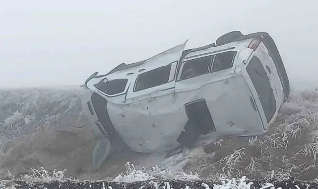 Malazgirt'te öğretmen servisi devrildi: 8 yaralı