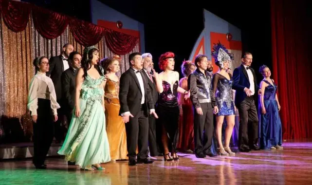 Anadolu Opera ve Bale Festivali kapsamında Erzincan'da "Hisseli Harikalar Kumpanyası" müzikali sahnelendi