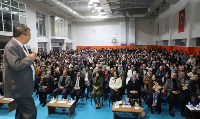 Hayati İnanç Hakkarililerle buluştu