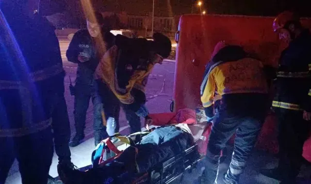 Binanın 4'üncü katından atlayan şahıs hava yastığı sayesinde kurtuldu