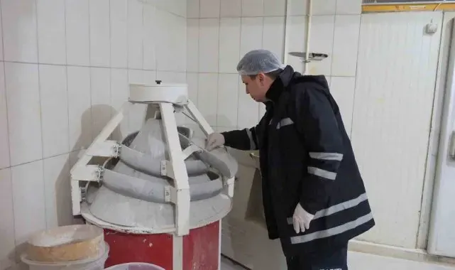 Kemer'de pastane, market ve fırınlara denetim