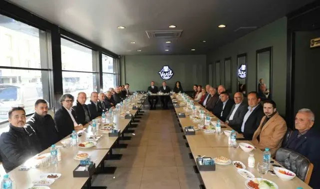 Doğan, partisinin ilçe yönetimiyle bir araya geldi