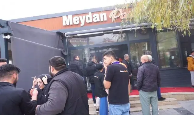 Kafedeki yangın paniğe neden oldu