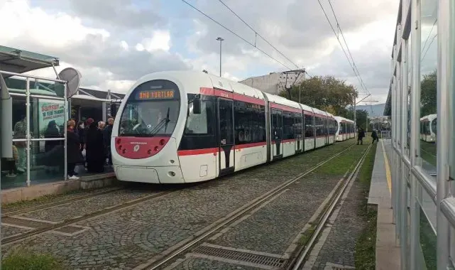 Tramvay ve otobüsler Türkiye'nin yarısını taşıdı