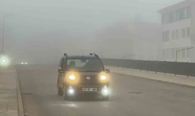 Elazığ'da yoğun sis etkisini sürdürüyor