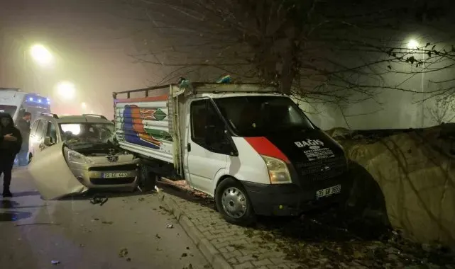 Batman'da araçta sıkışan sürücü yaklaşık 1 saat sonra kurtarıldı