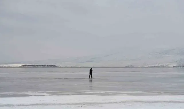 Aktaş Gölü dondu