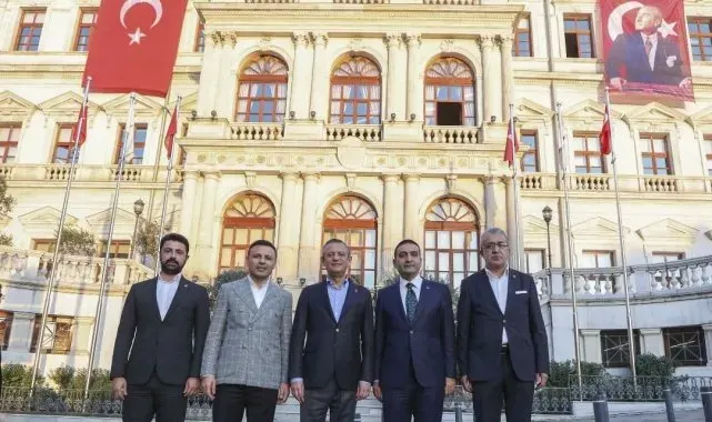 CHP lideri Özgür Özel'den Beyoğlu Belediyesi'ne ziyaret