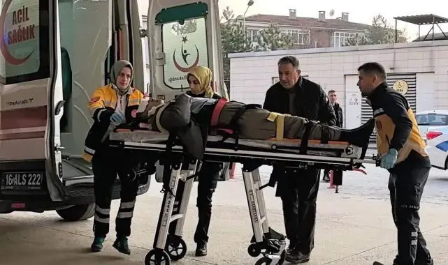 Otomobilin çarptığı yaşlı adam ağır yaralandı