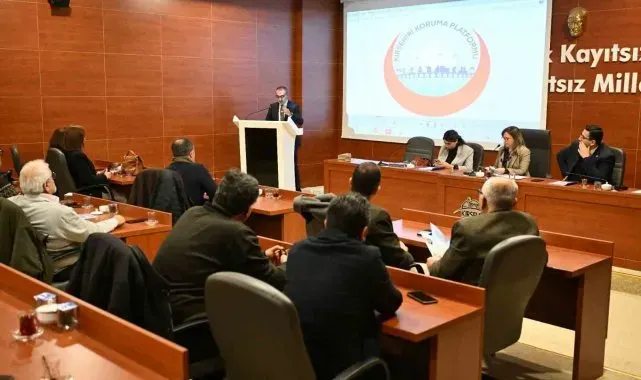 Kırşehir Koruma Platformu meclis üyelerini altın madenleri konusunda bilgilendirdi