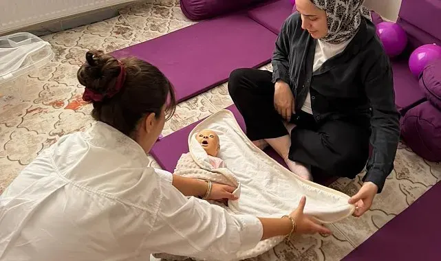 Hisarcık'ta "Her Gebeye Bir Ebe" uygulamasıyla annelik yolculuğu yakından takip ediliyor