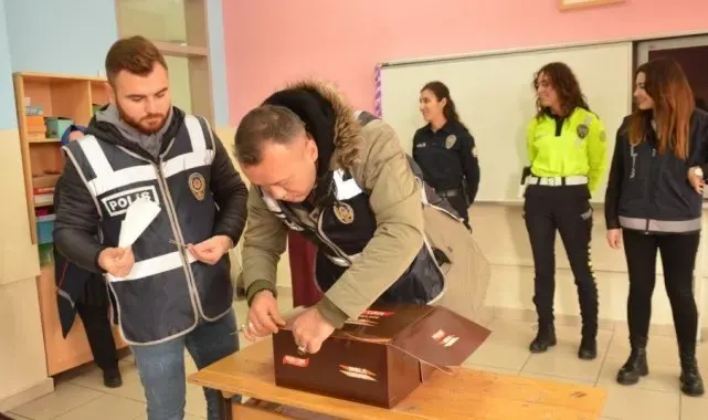 Tavşanlı İlçe Emniyet Müdürlüğü'nden özel öğrencilere duygusal ziyaret