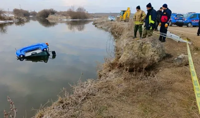 Traktör Kars Çayı'na düştü: 1 ölü
