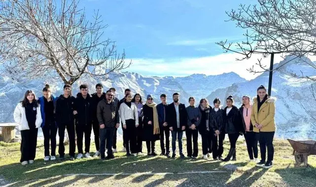 Mir Kalesi, 44 yıl aradan sonra ilk kez öğrencileri ağırladı