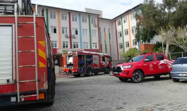 Alanya'da okulun trafosu yandı, öğrenciler tahliye edildi