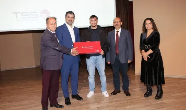 Akdeniz Üniversitesi'nde Türk Hava Yolları Kariyer Söyleşisi gerçekleşti