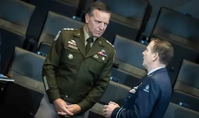 Macaristan Dışişleri Bakanı Szijjarto: "Bazı liderler, Ukrayna'nın son genç askere kadar savaşmasını istiyor"