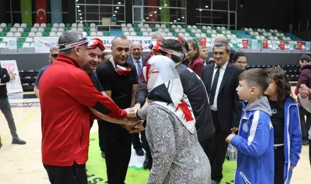 Manisa'da goalball ile engeller aşıldı