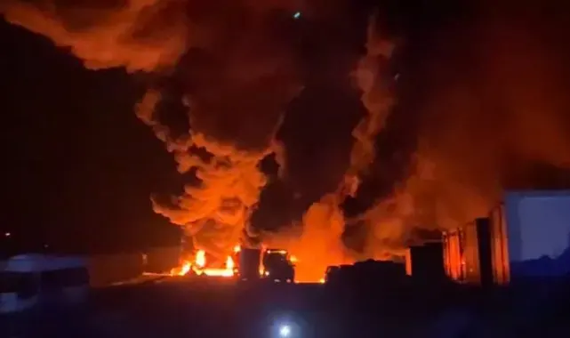 Tokat'ta taş ocağında çıkan yangında 8 kamyon yanarak küle döndü