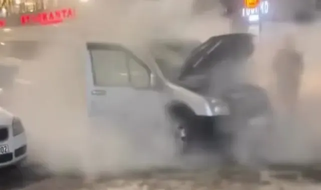 Van'da seyir halindeki kamyonette yangın çıktı