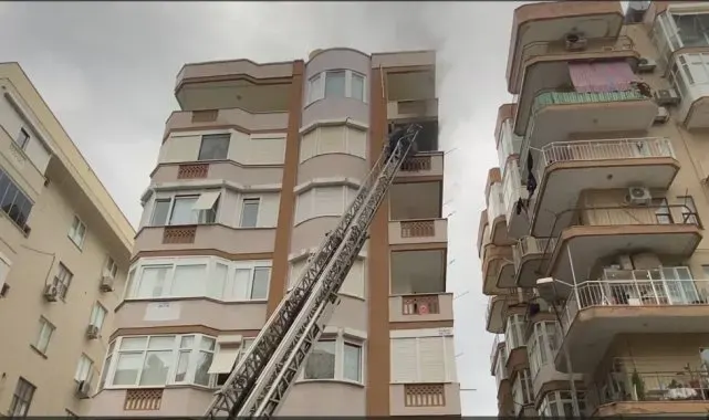 Alanya'da evde klima şalterinden çıkan yangın korkuttu