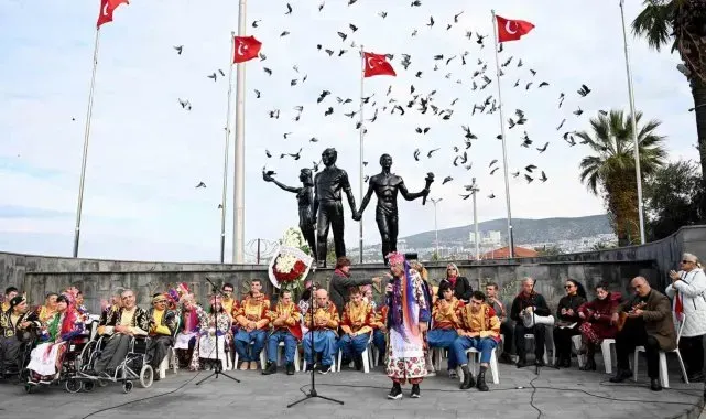 Kuşadası'nda '3 Aralık Dünya Engelliler Günü' kutlandı