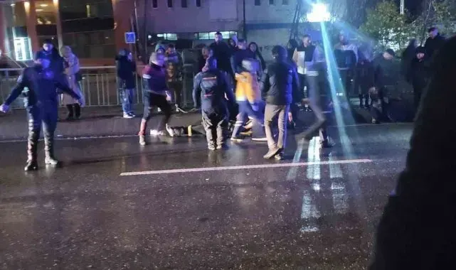 Kırmızı ışıkta geçen tır, üniversiteli iki kızı ağır yaraladı