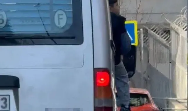 Kağıthane'de küçük çocuğun tehlikeli yolculuğu yürekleri ağızlara getirdi