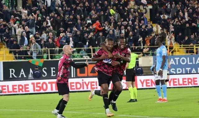 Trendyol Süper Lig: Alanyaspor: 2 - Trabzonspor: 1