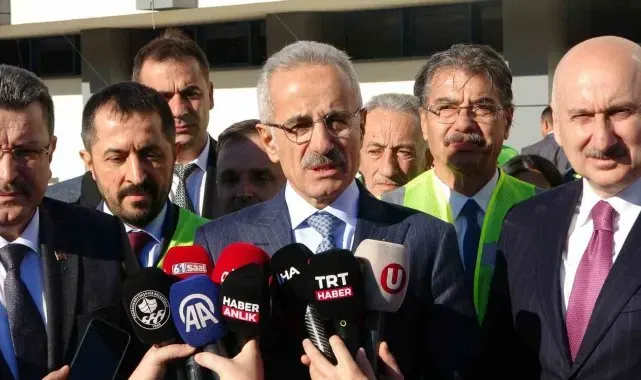 Bakan Abdülkadir Uraloğlu, Trabzon Havalimanı'nda incelemelerde bulundu
