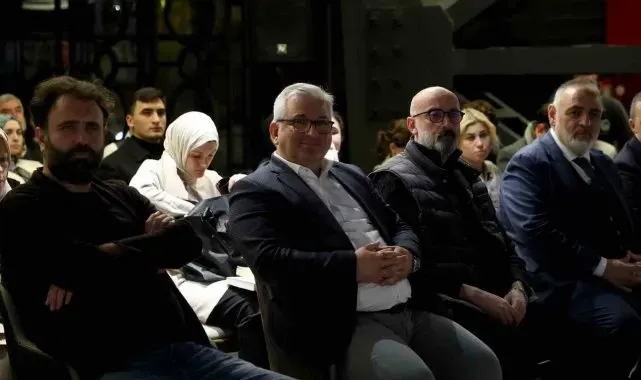 Akademisyen Hüseyin Etil, Sakaryalı sanatseverlere İsmet Özel'i anlattı