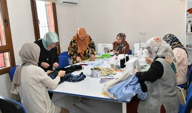 Hem meslek öğreniyorlar hem de sosyalleşiyorlar