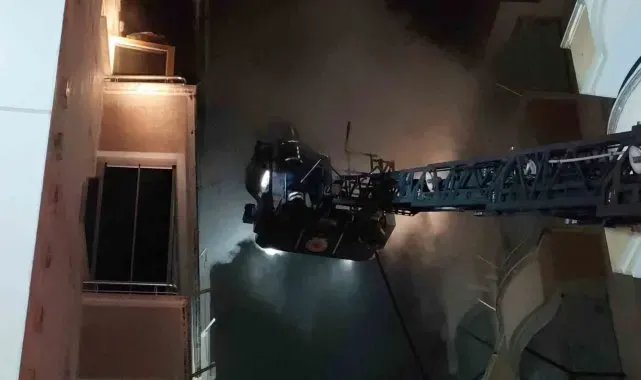 Samsun'da yangın: Evde mahsur kalanları itfaiye kurtardı