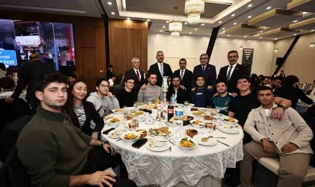 Tahmazoğlu Ankara'daki Şahinbeyli öğrencilerle buluştu