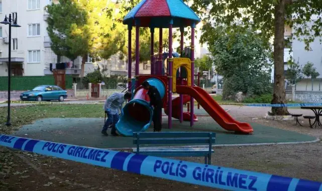 Parkta oynayan 2 çocuğun yaralandığı olayda 2 kişi tutuklandı