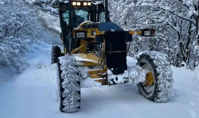 Tunceli'de, karla mücadele çalışmaları sürüyor