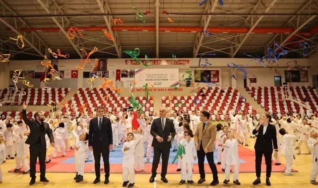 Muş'ta 400 sporcu için kuşak terfi töreni düzenlendi
