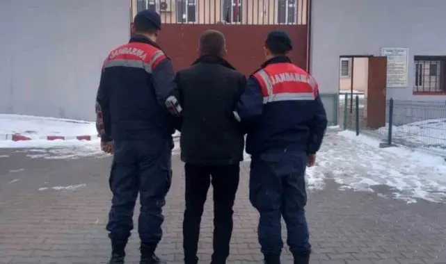 Kırıkkale'de yakalanan 2 firari hükümlü cezaevine teslim edildi