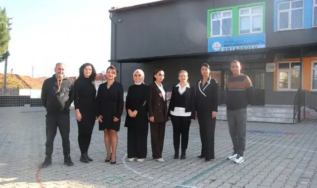 Öğretmenler 'Bir zamanlar biz de öğrenciydik' dedi, sosyal medyayı salladı