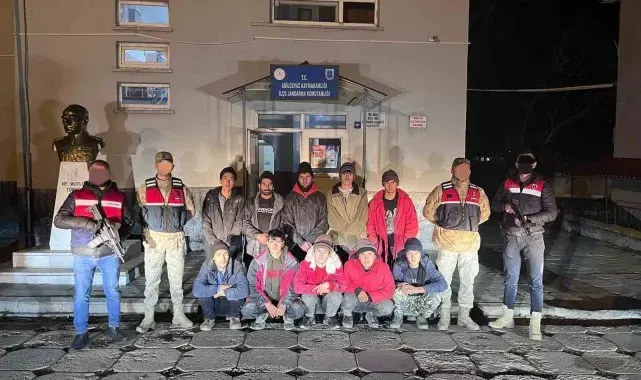 Bitlis'te termal kamerayla tespit edilen 10 göçmen yakalandı