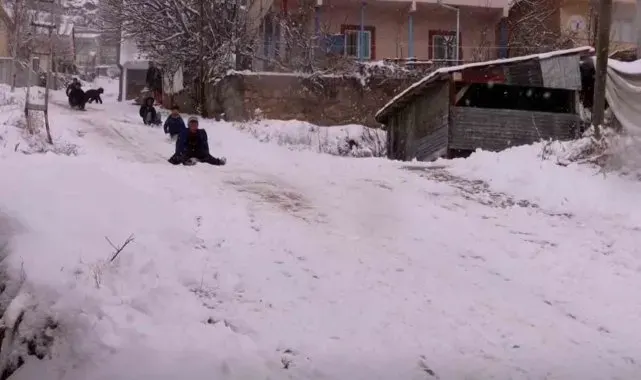 Giresun'da eğitime bir gün ara verilen ilçelerde çocuklar kar tatilinin tadını çıkardı