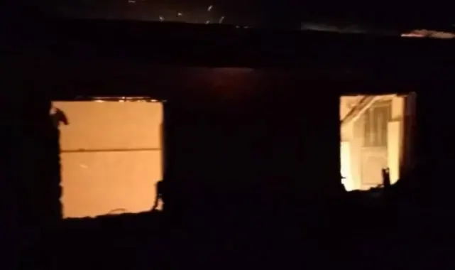 Yahyalı'da müstakil ev cayır cayır yandı