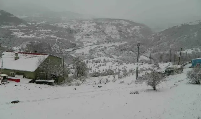 Posof beyaza büründü