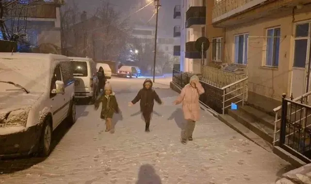 Tunceli'de eğitime kar engeli