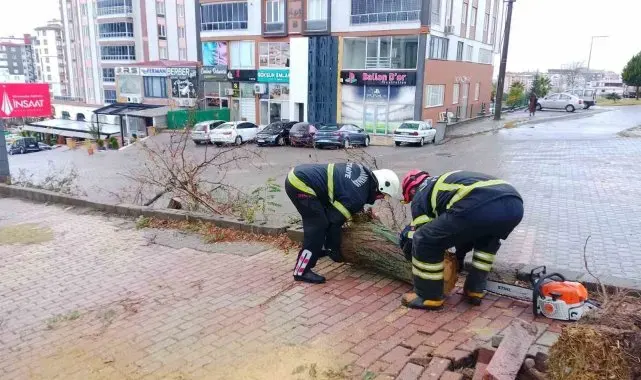 Kahramanmaraş'ta sağanak ve kar yağışı etkili oldu